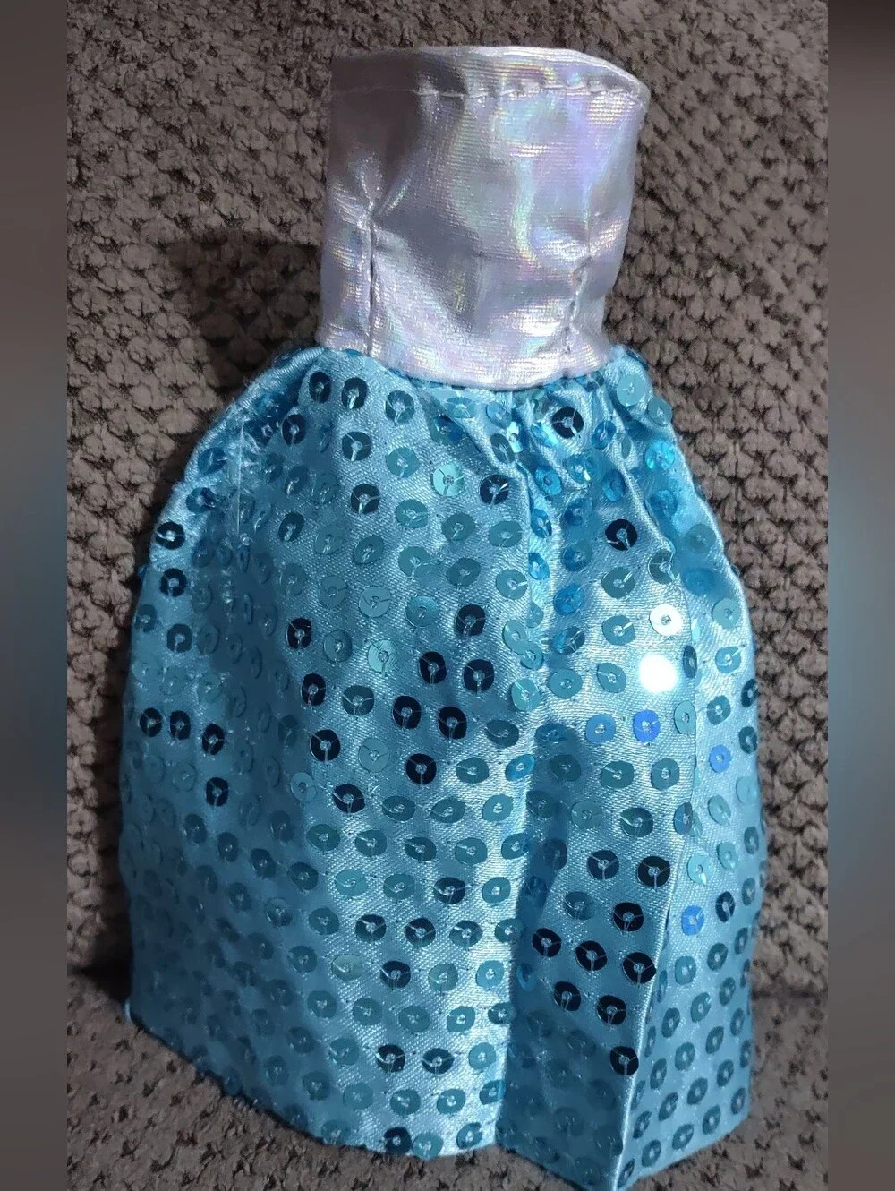Source Unknown fashion doll